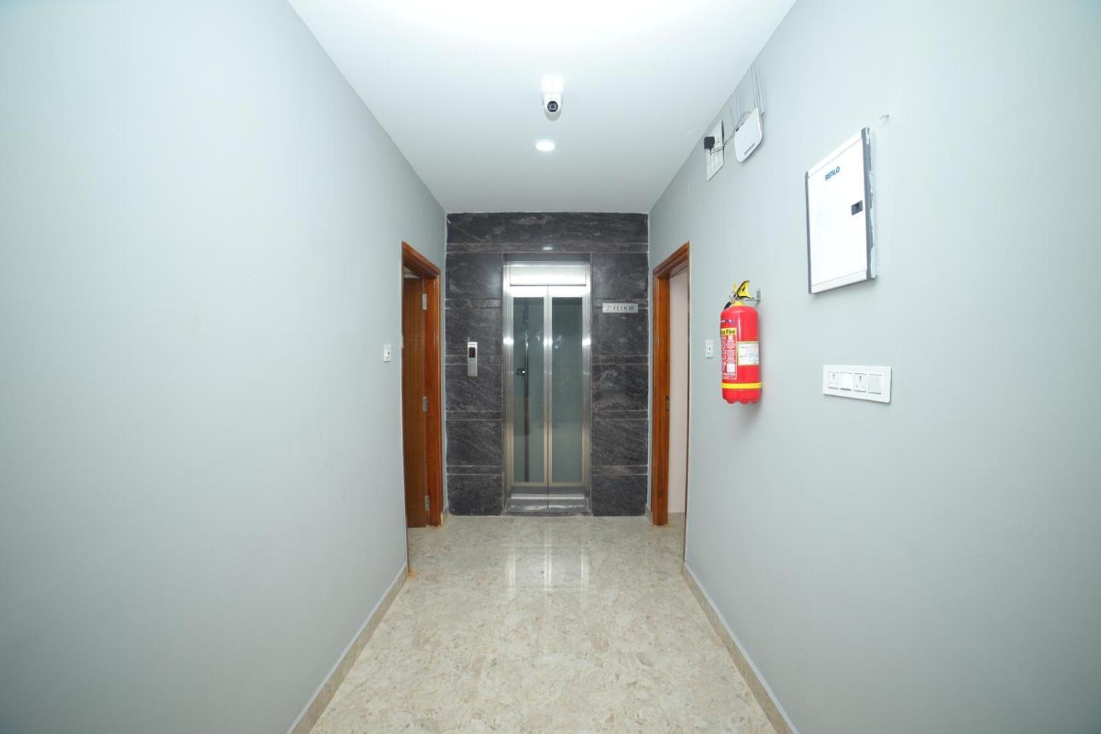 Sri Ganesh Grand Hotel Tirupati Buitenkant foto