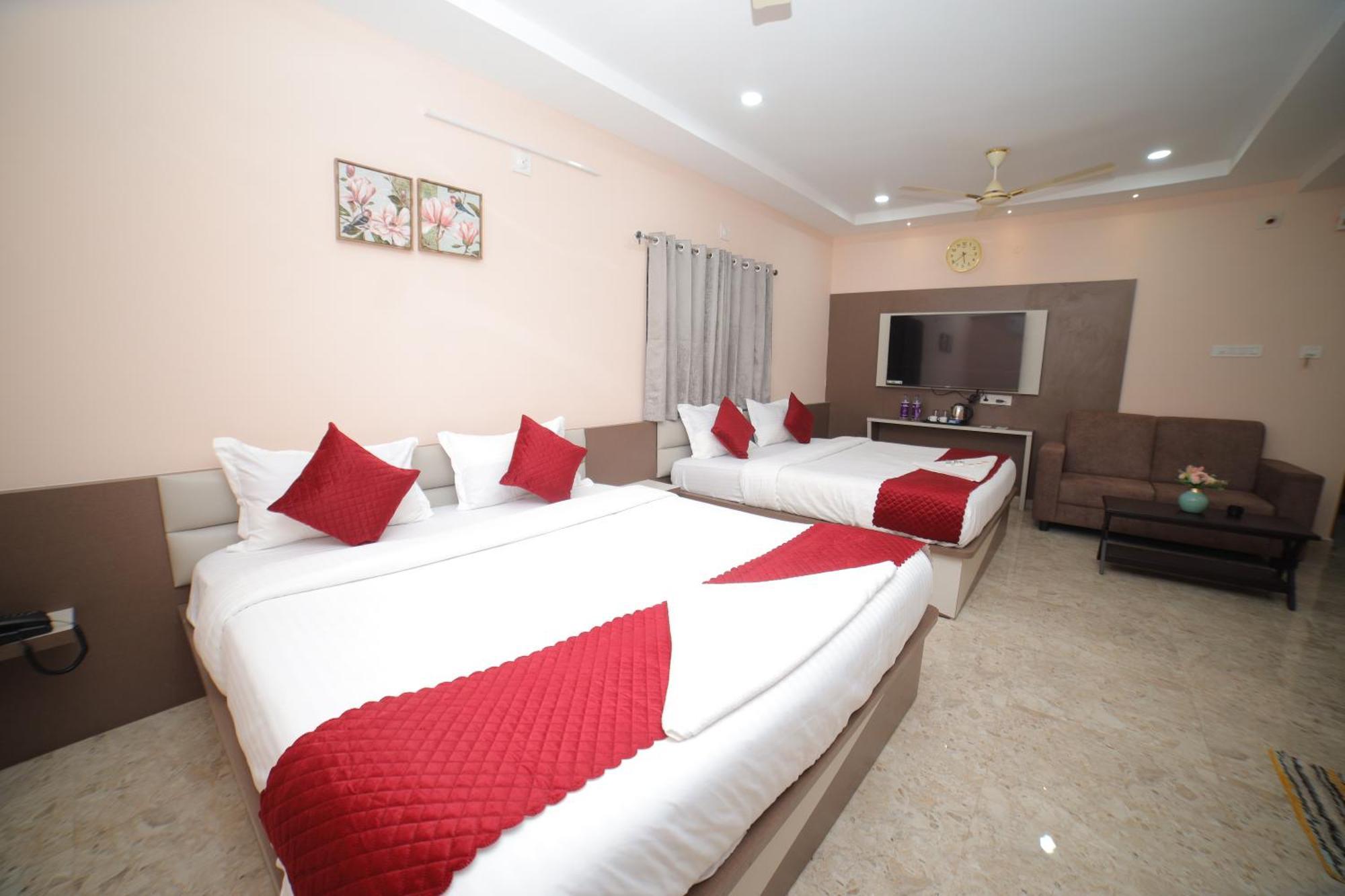 Sri Ganesh Grand Hotel Tirupati Buitenkant foto